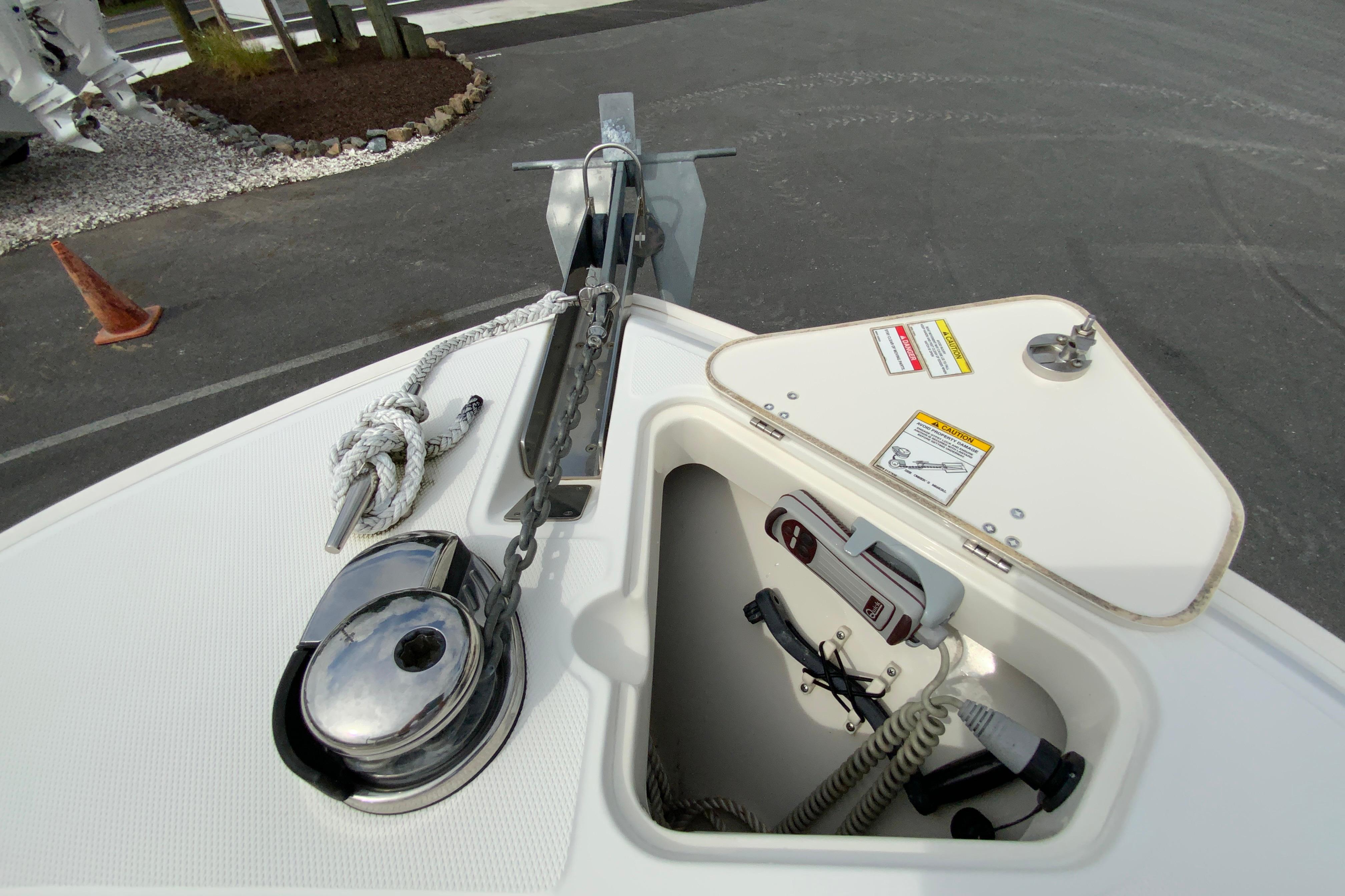 2019 Boston whaler 230 Outrage-52