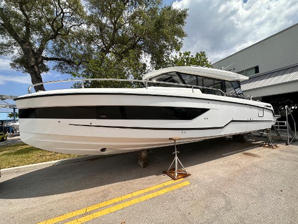 35' Wellcraft, Listing Number 100898545, - Photo No. 3