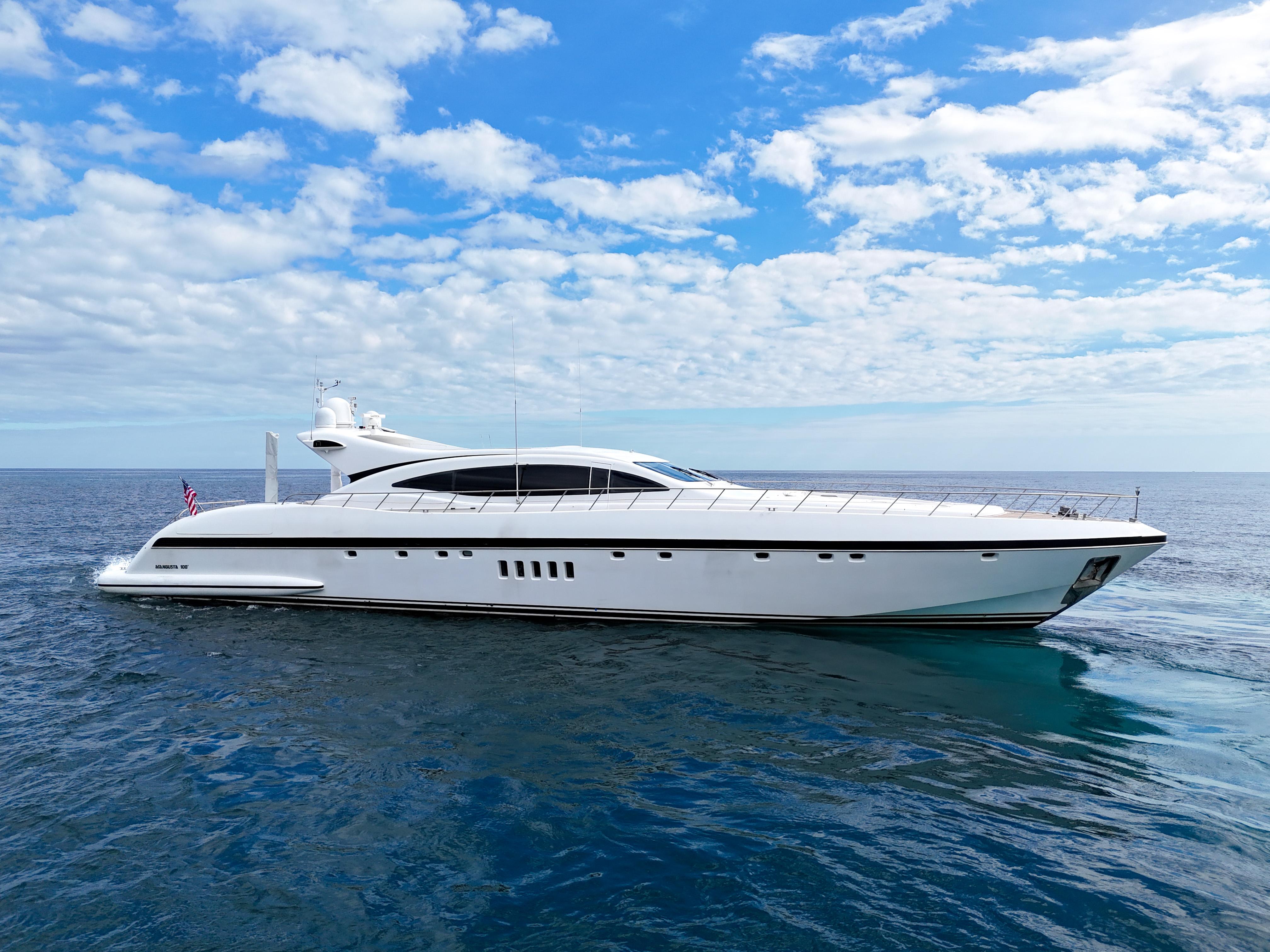 Mangusta-108 2002 -FL-US-9692756 | Thumbnail