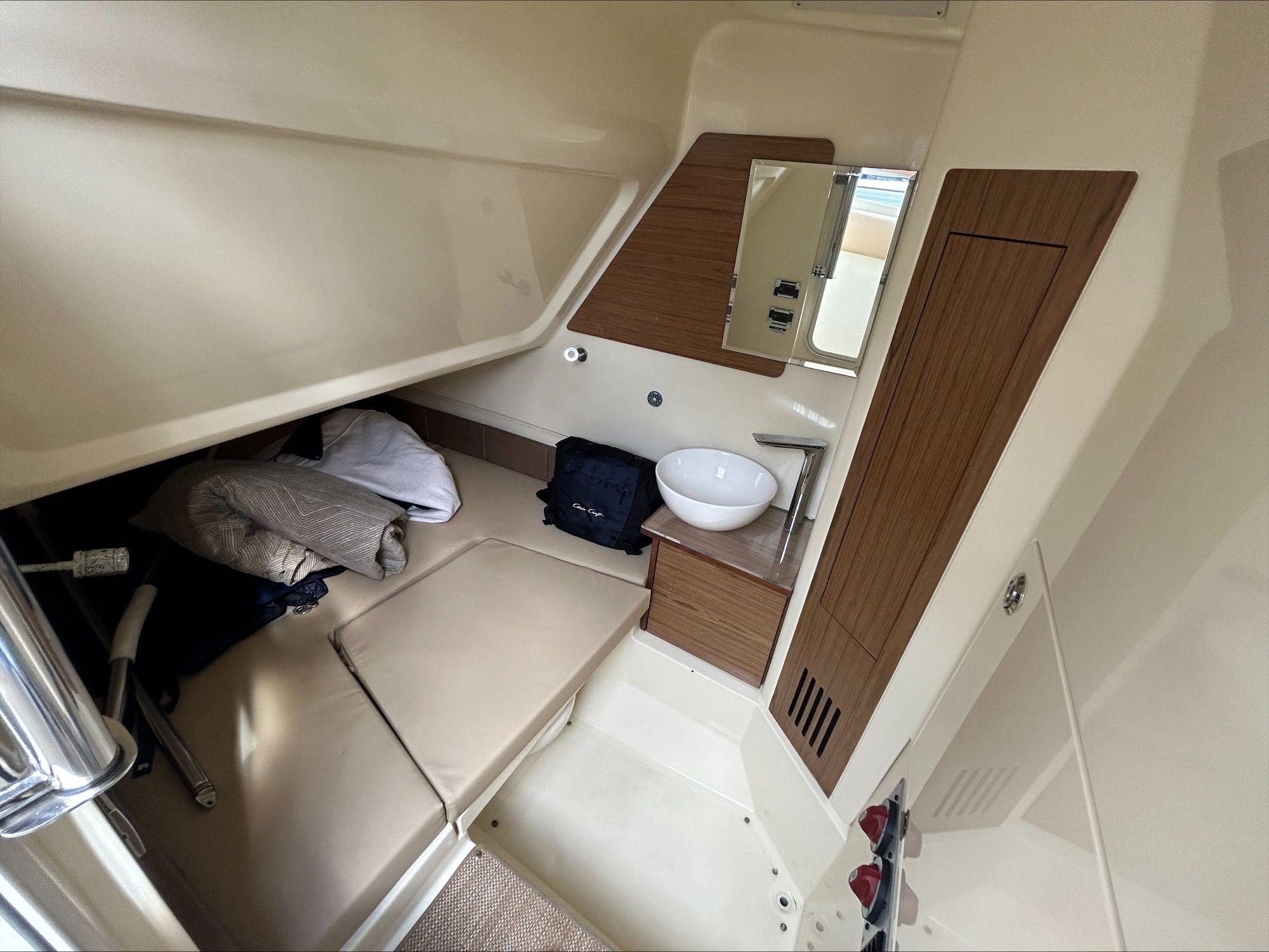 2021-chris-craft-catalina-30-power-9697401-977967103-0-080520250929-22