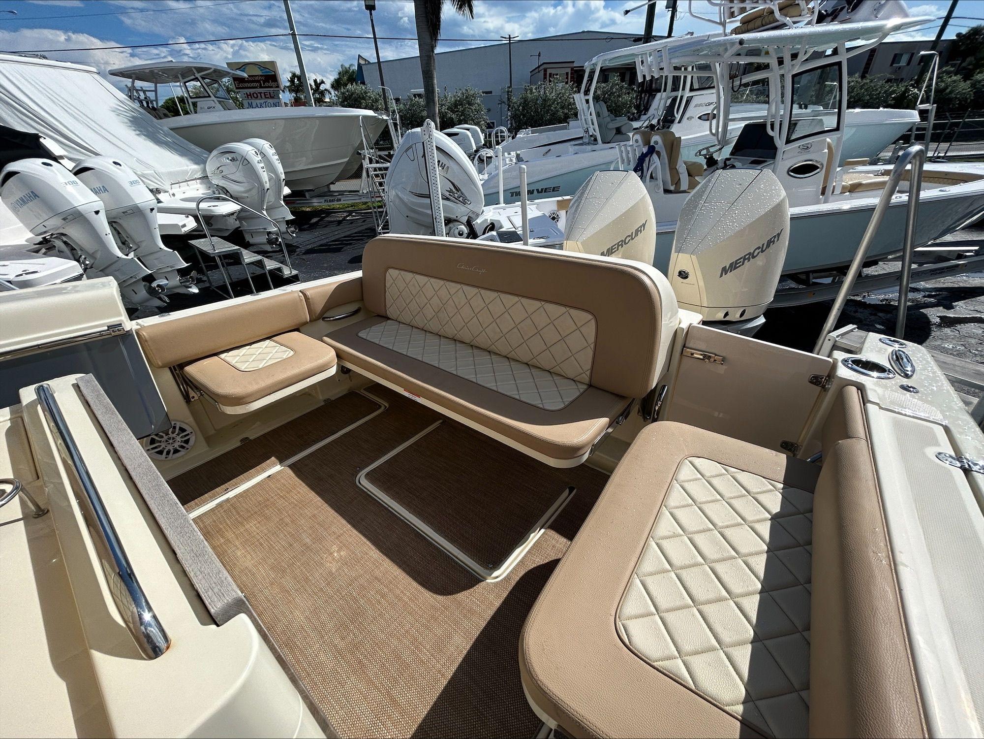 2021-chris-craft-catalina-30-power-9697401-977967119-0-080520250929-7