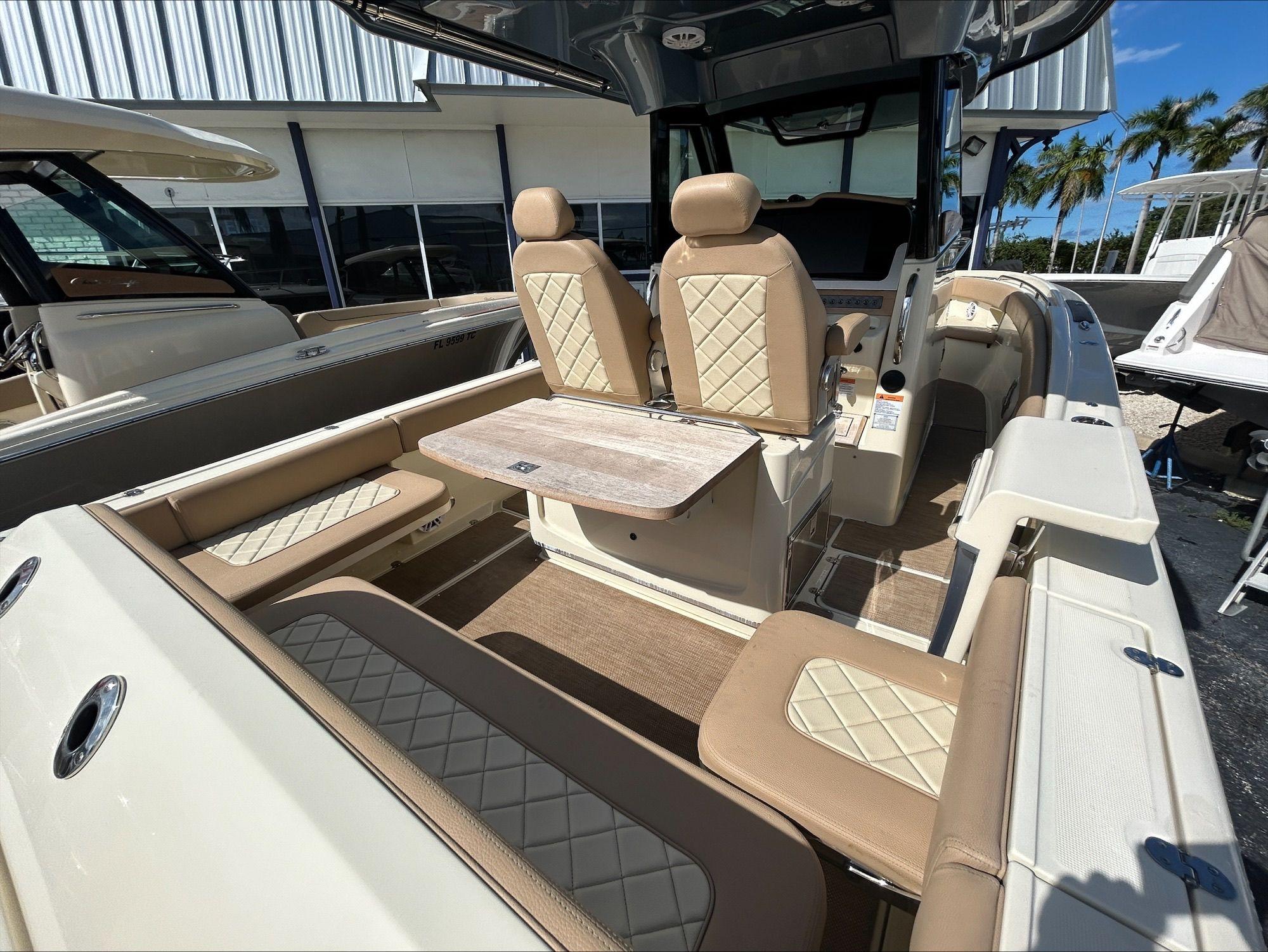 2021-chris-craft-catalina-30-power-9697401-977967125-0-080520250929-8