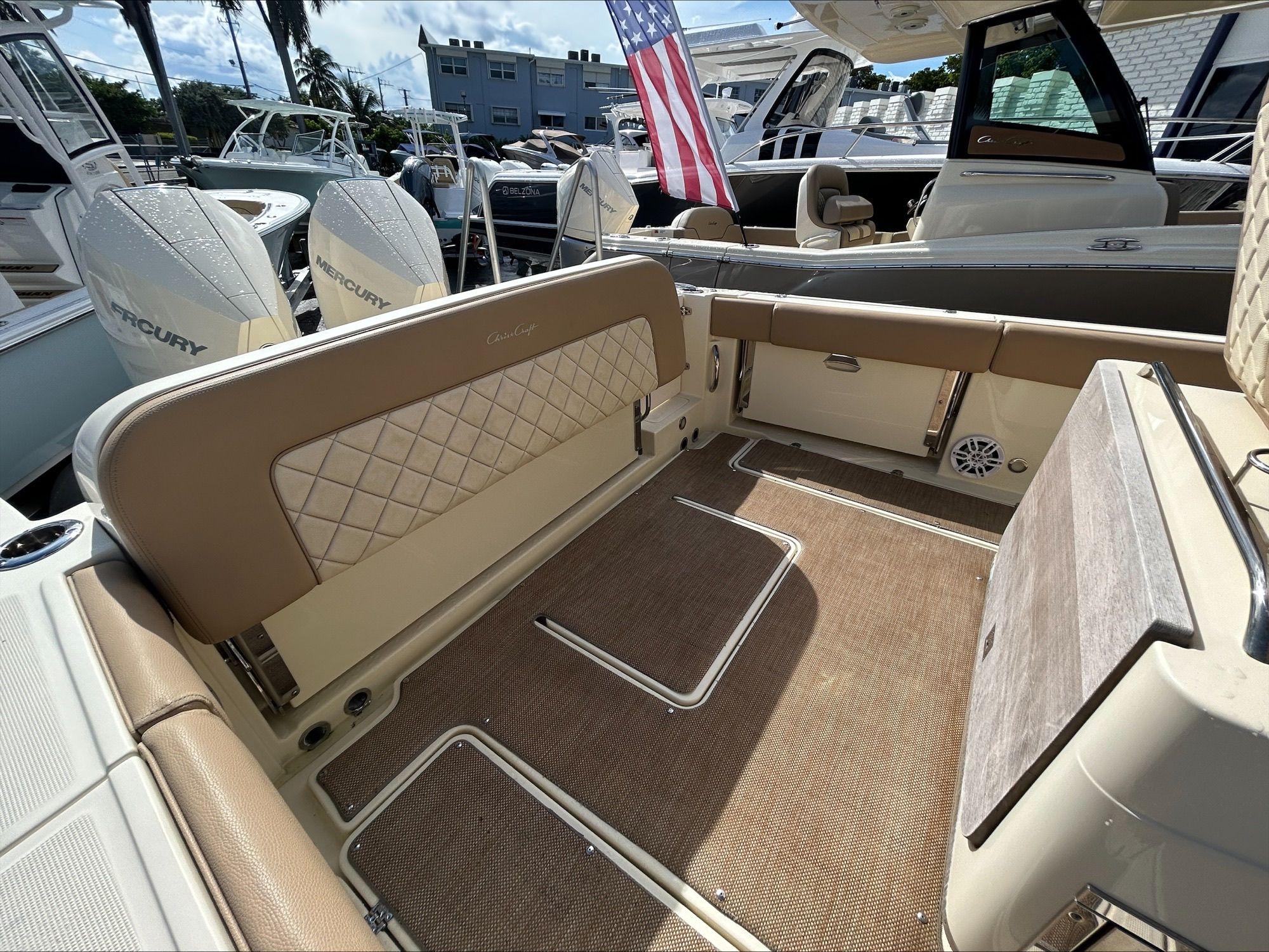 2021-chris-craft-catalina-30-power-9697401-977967141-0-080520250929-9