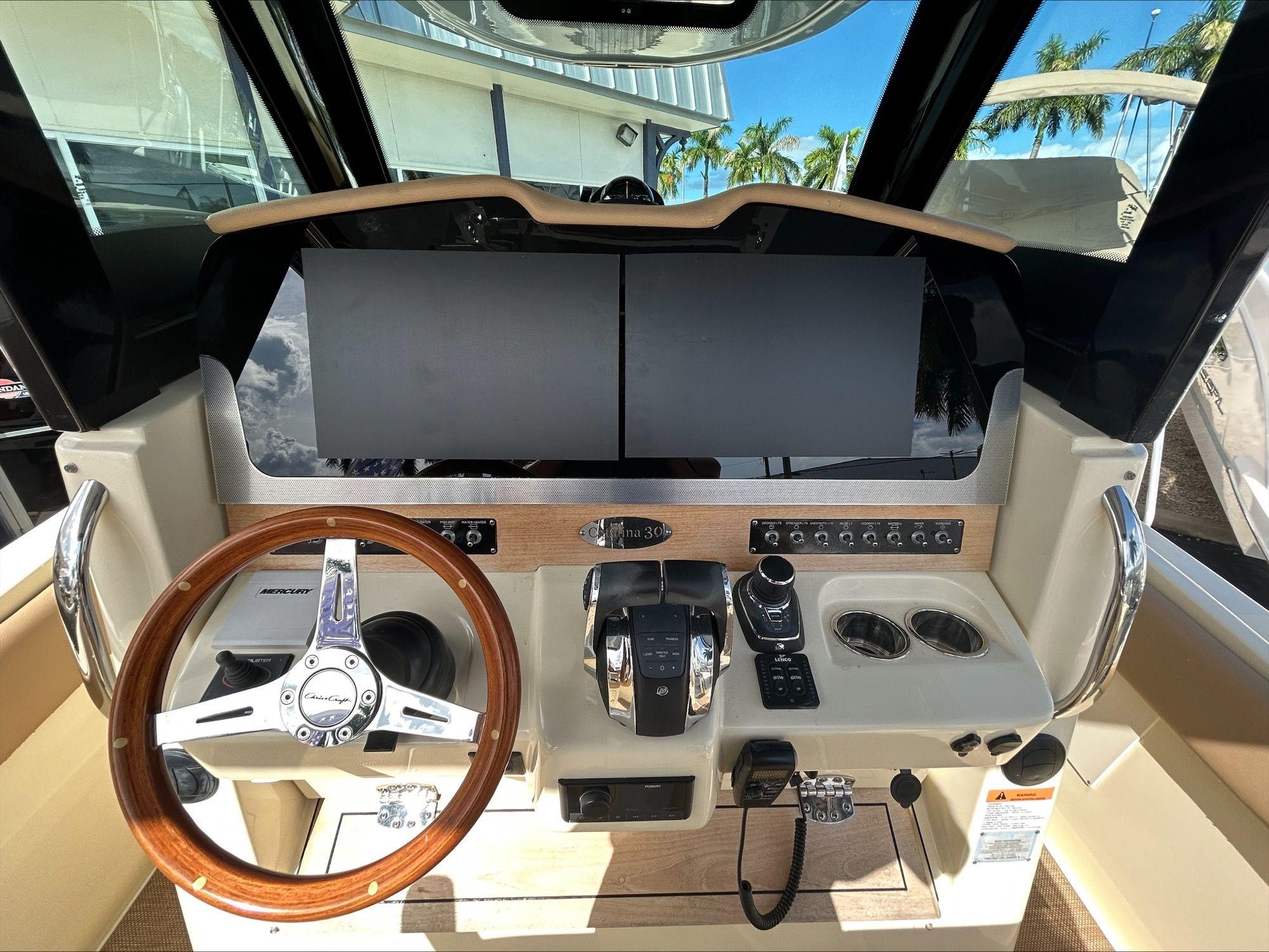 2021-chris-craft-catalina-30-power-9697401-977967144-0-080520250929-15