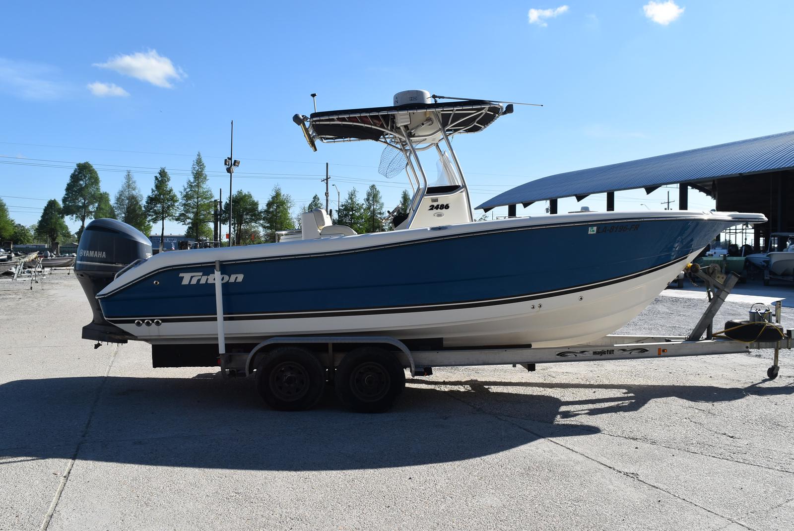 2006 Triton boat for sale, model of the boat is 2486 & Image # 14 of 24