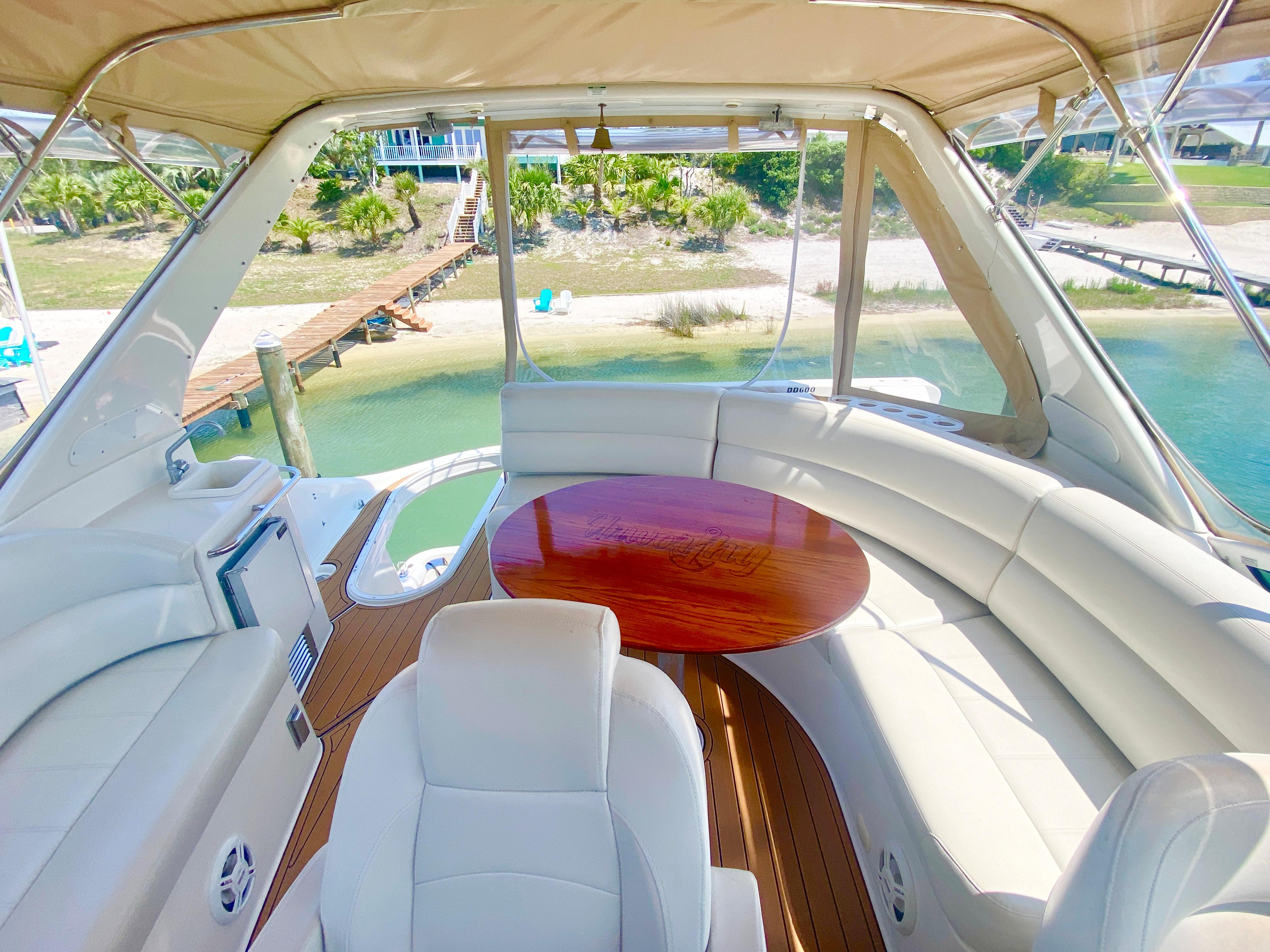 2004 Carver 460 Voyager