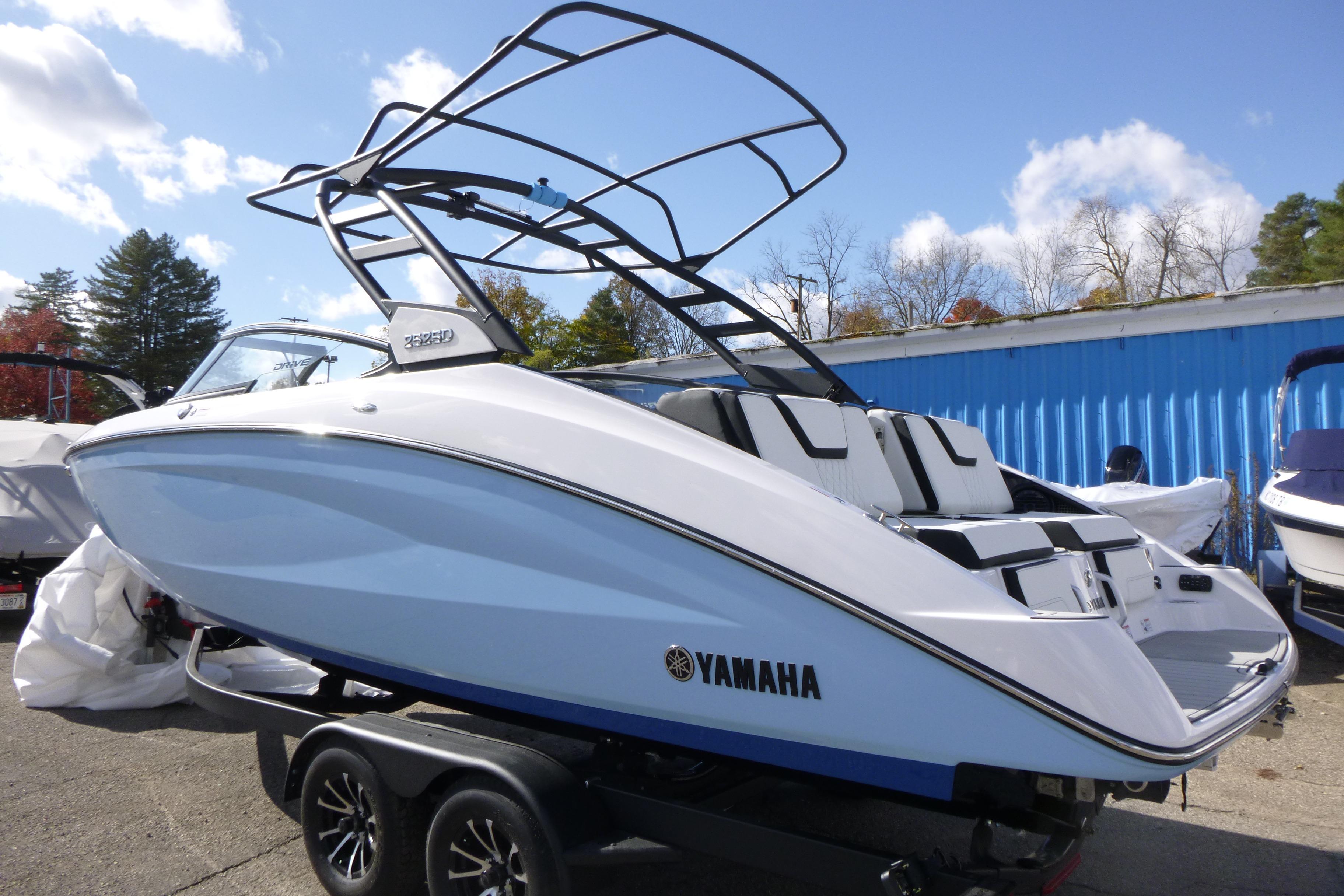 2026 Yamaha Boats 252SD Gallery