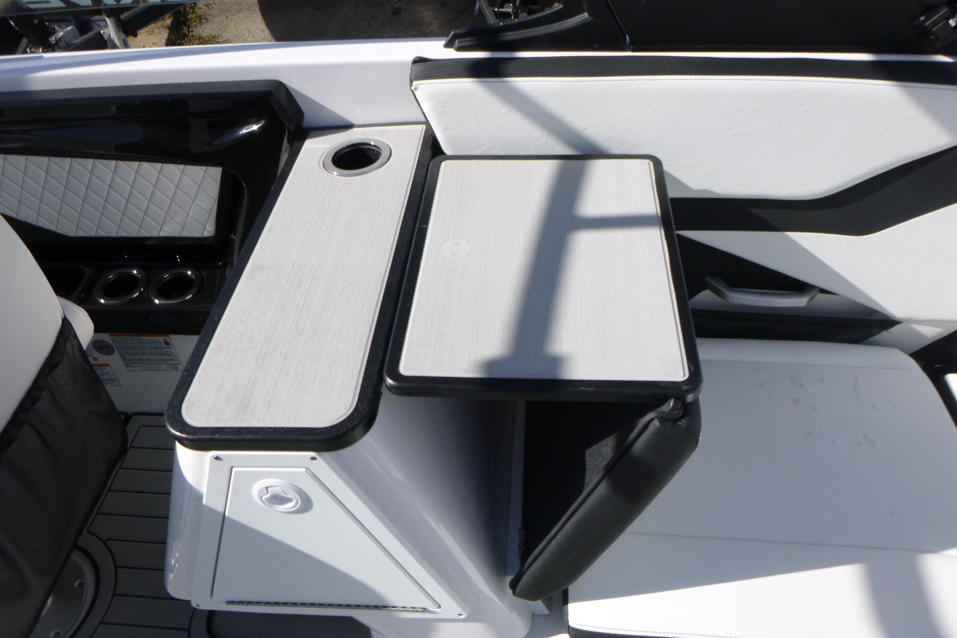 2026 Yamaha Boats 252SD Gallery