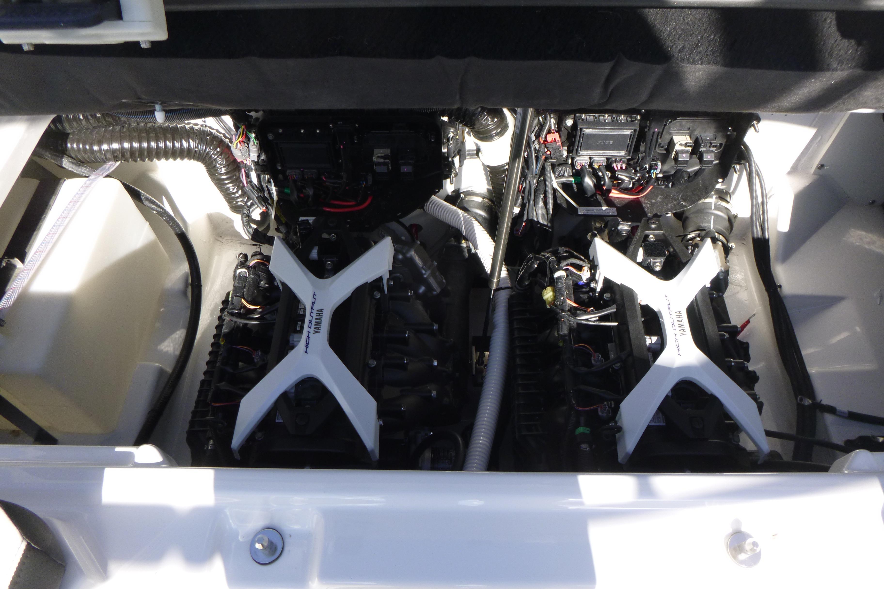 2026 Yamaha Boats 252SD Gallery