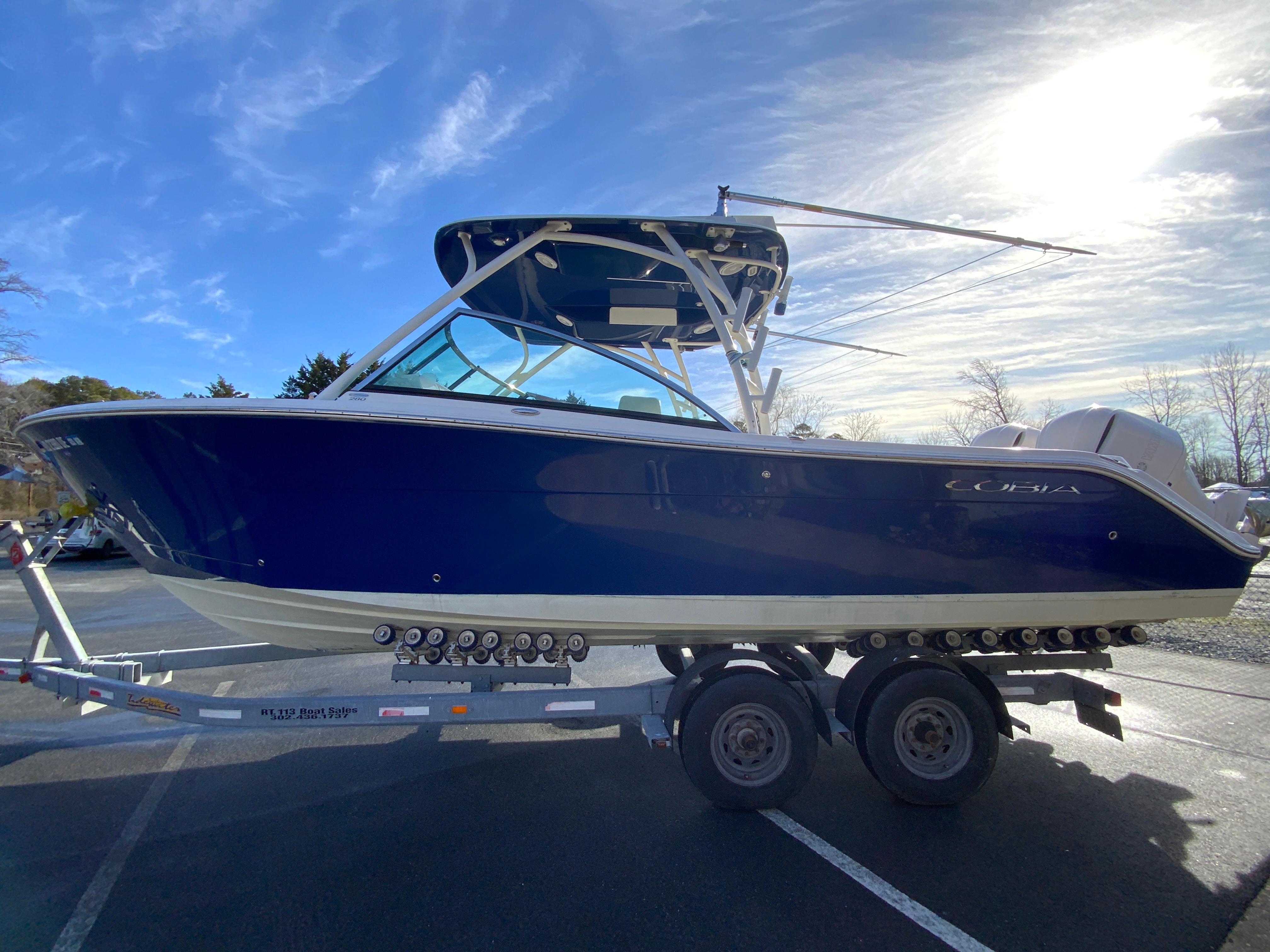 2019 Cobia 280 Dual Console-6