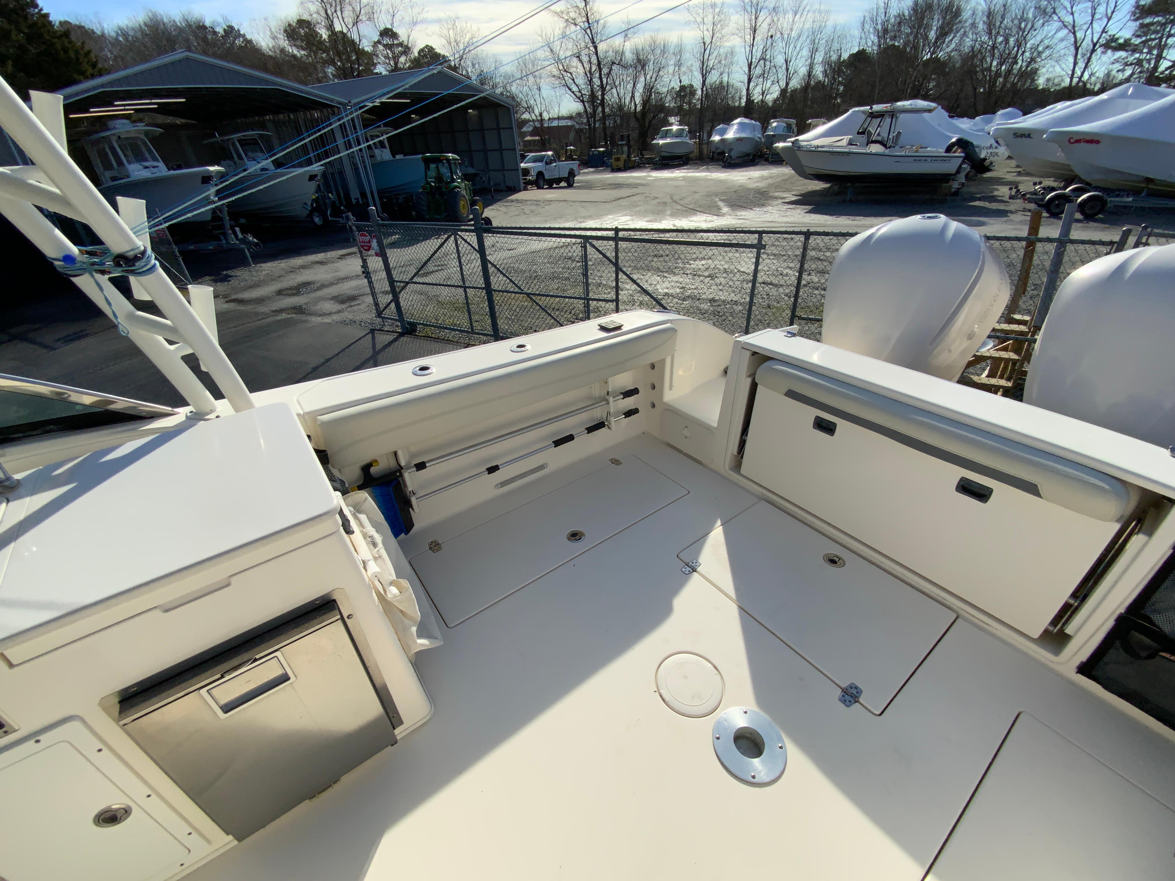 2019 Cobia 280 Dual Console-13