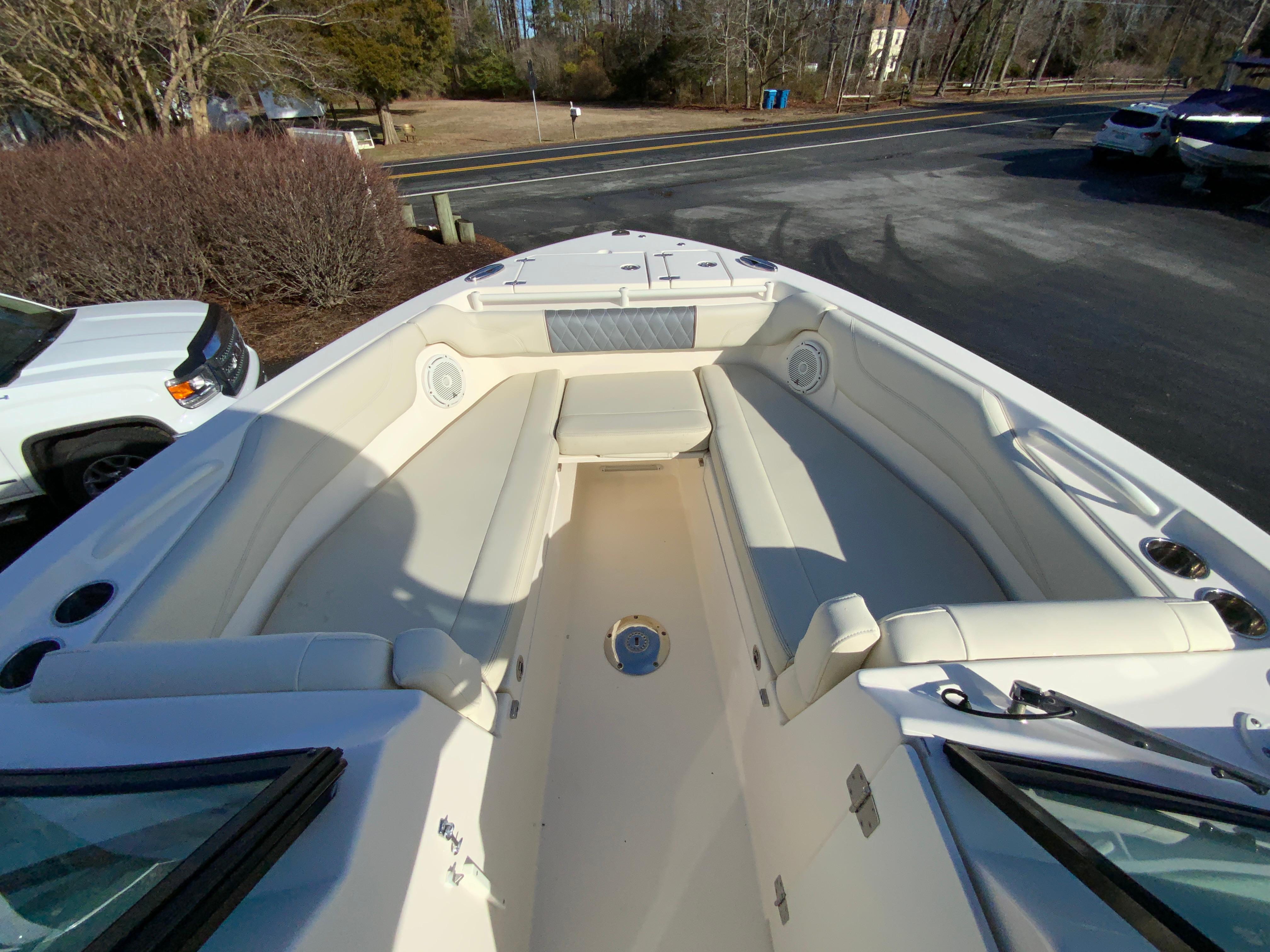 2019 Cobia 280 Dual Console-20