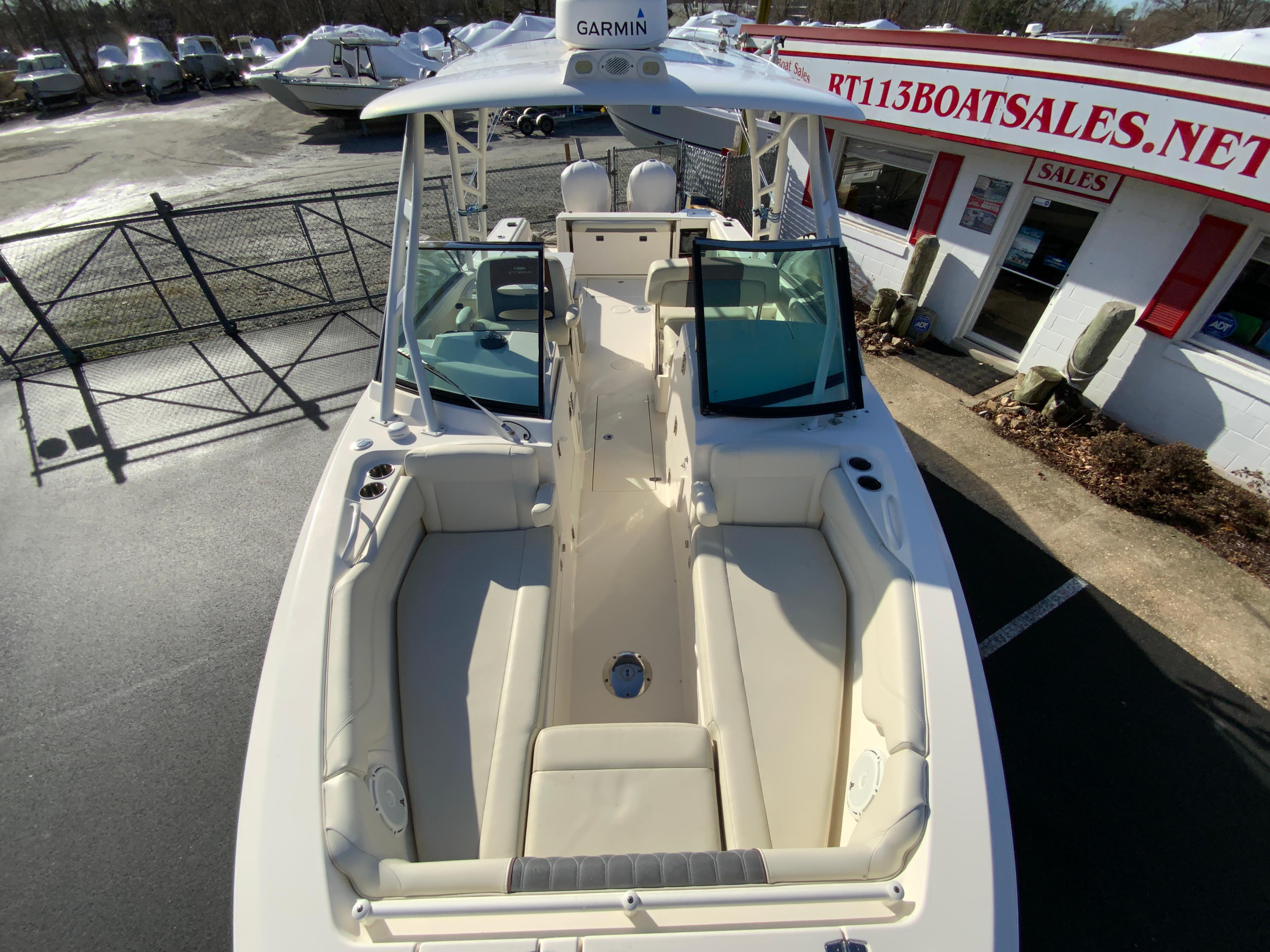 2019 Cobia 280 Dual Console-25