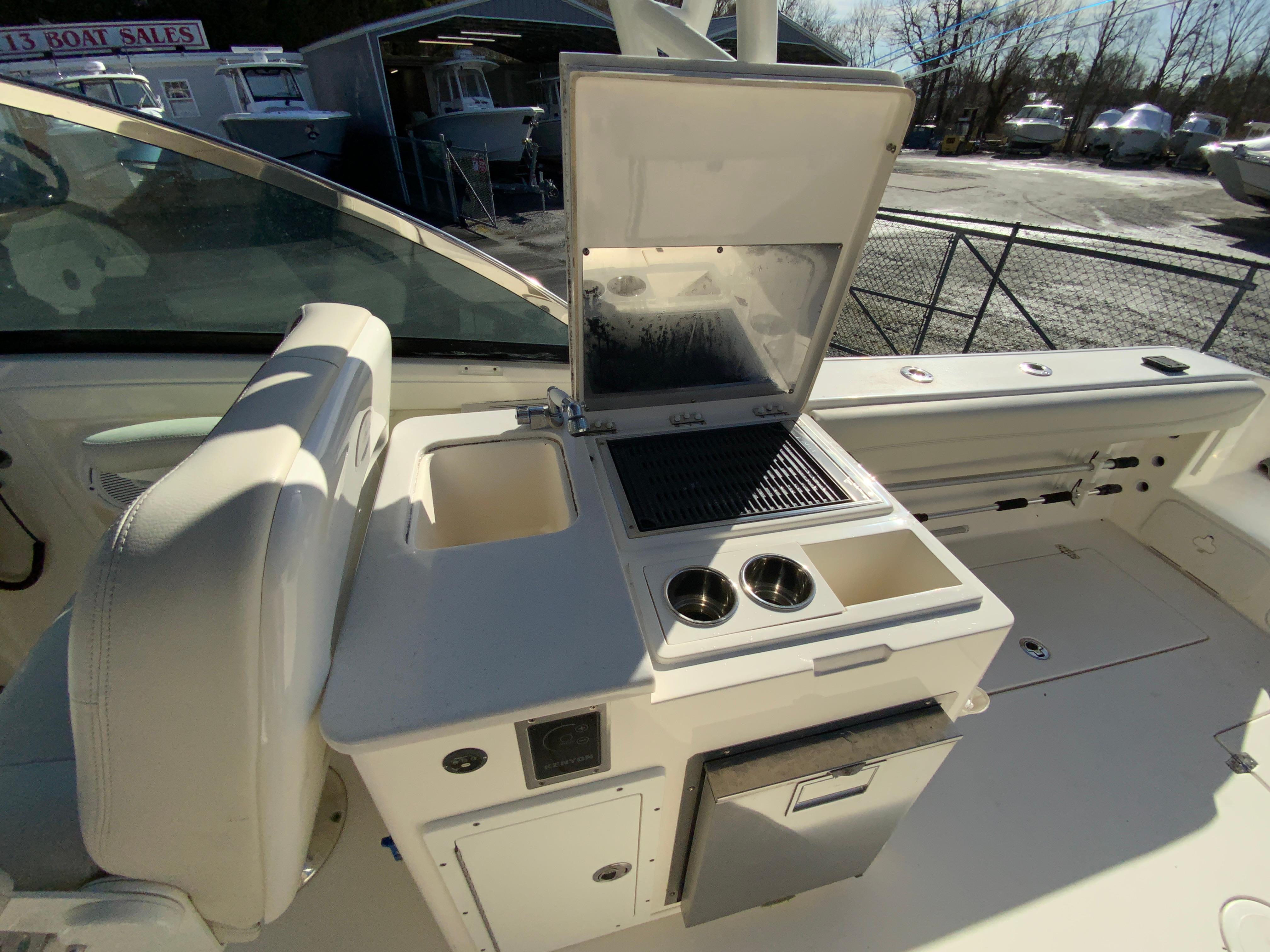 2019 Cobia 280 Dual Console-32