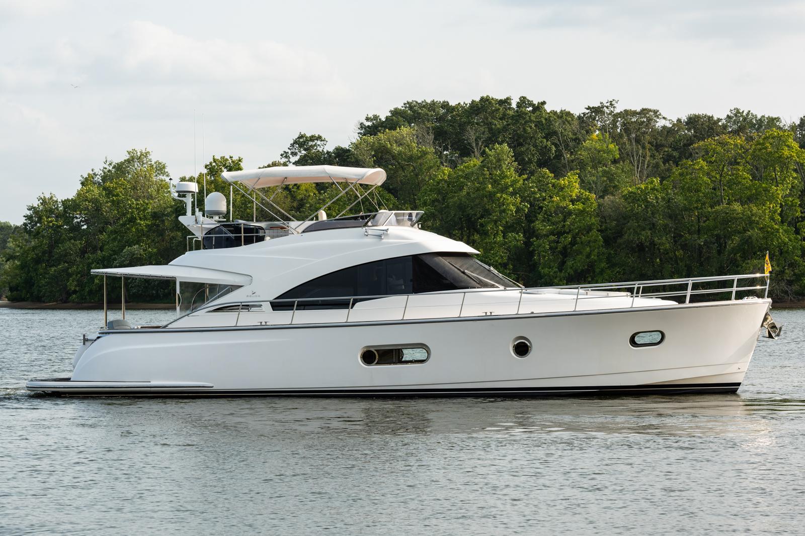 54 Riviera Belize 54 Daybridge 2017 HMY Yachts