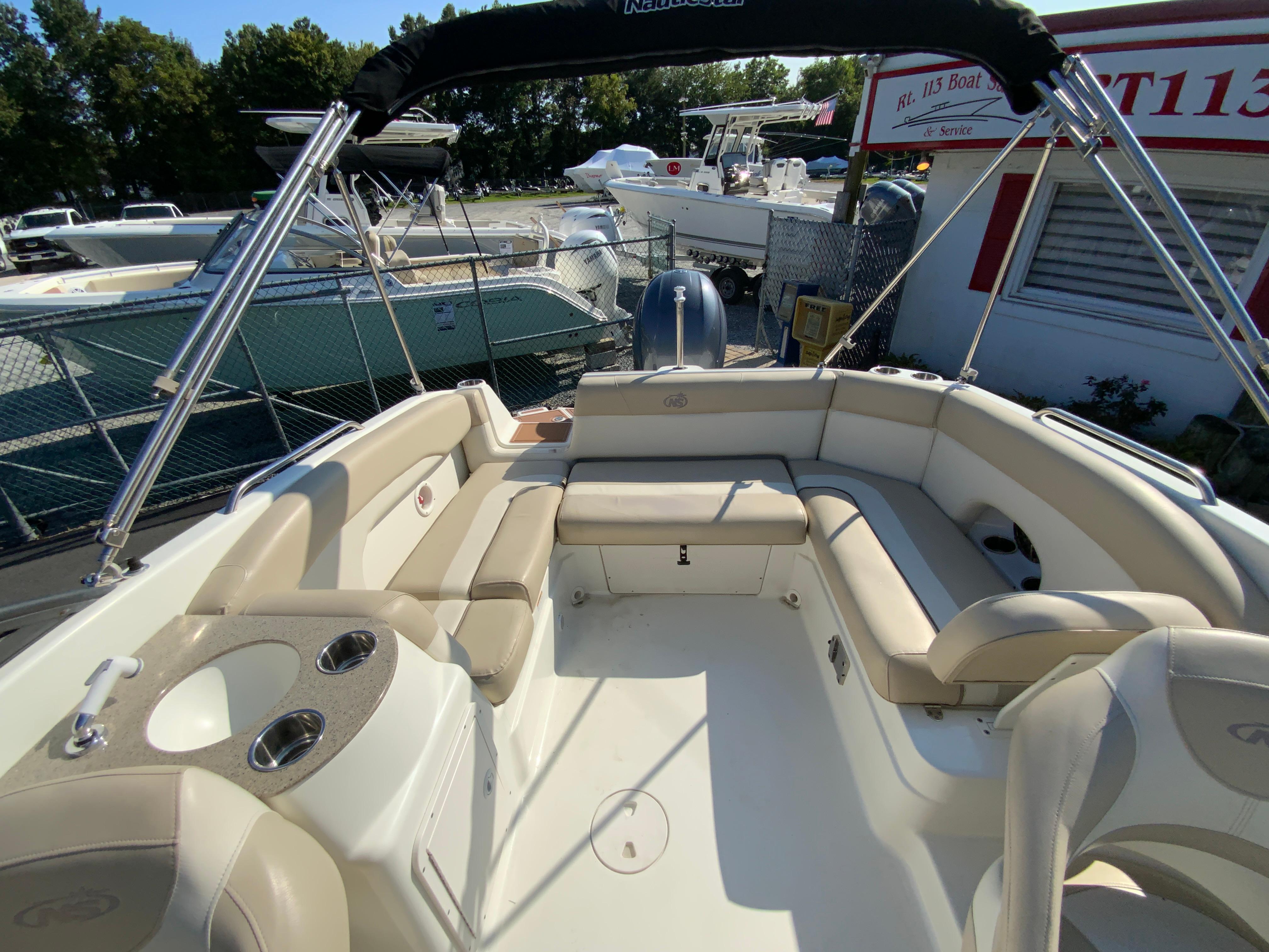 2017 Nauticstar 243DC Sport Deck-33