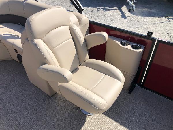 2021 Bentley boat for sale, model of the boat is 200 Navigator & Image # 21 of 31
