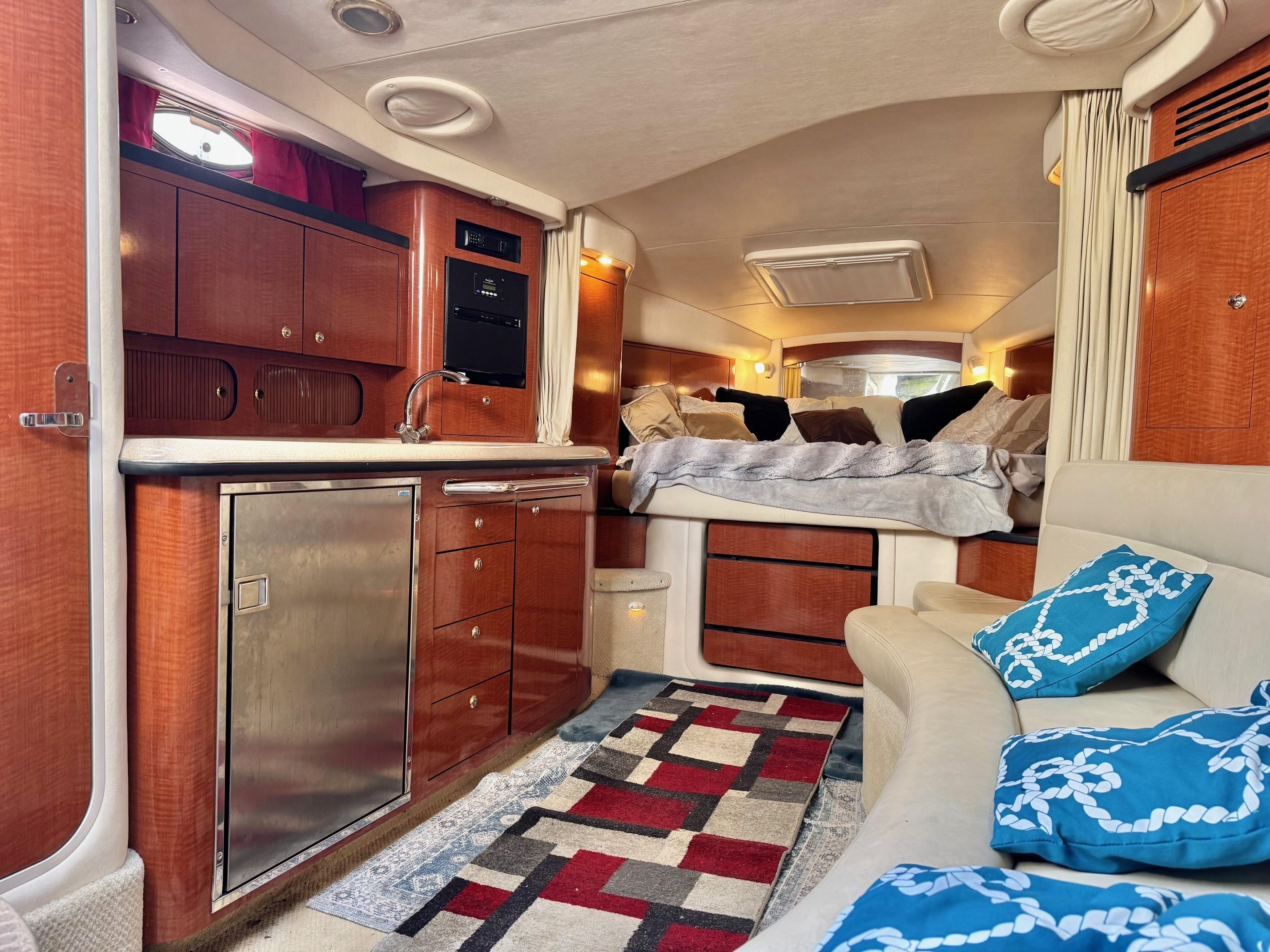 2004-sea-ray-340-sundancer-power-9747424-20250404105153152-1_XLARGE