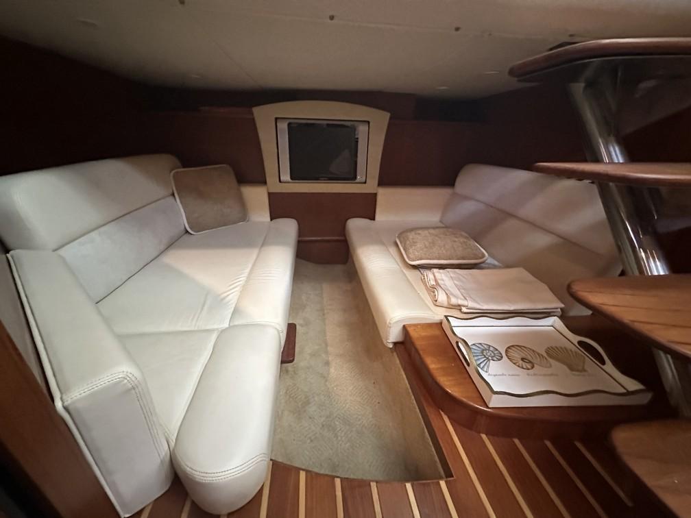 2008 Tiara 3500 Sovran