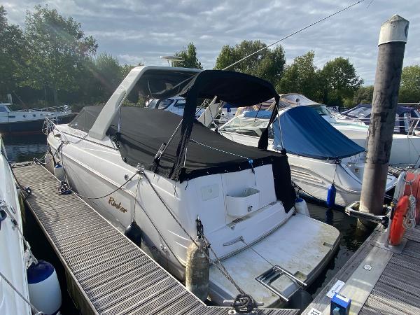 2002 Rinker 270 Fiesta Vee