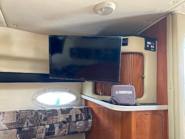 2002 Rinker 270 Fiesta Vee