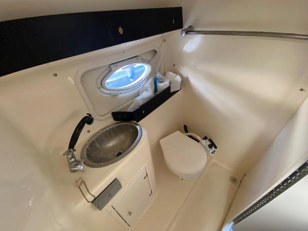2002 Rinker 270 Fiesta Vee