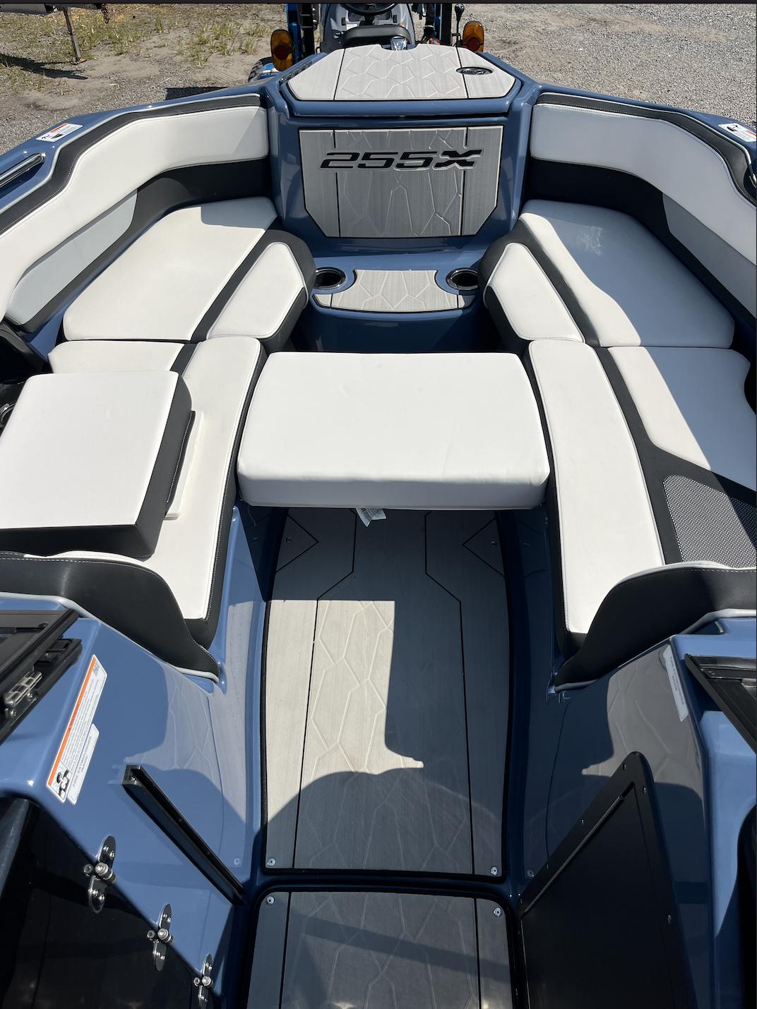 2023 Yamaha Boats 255XD