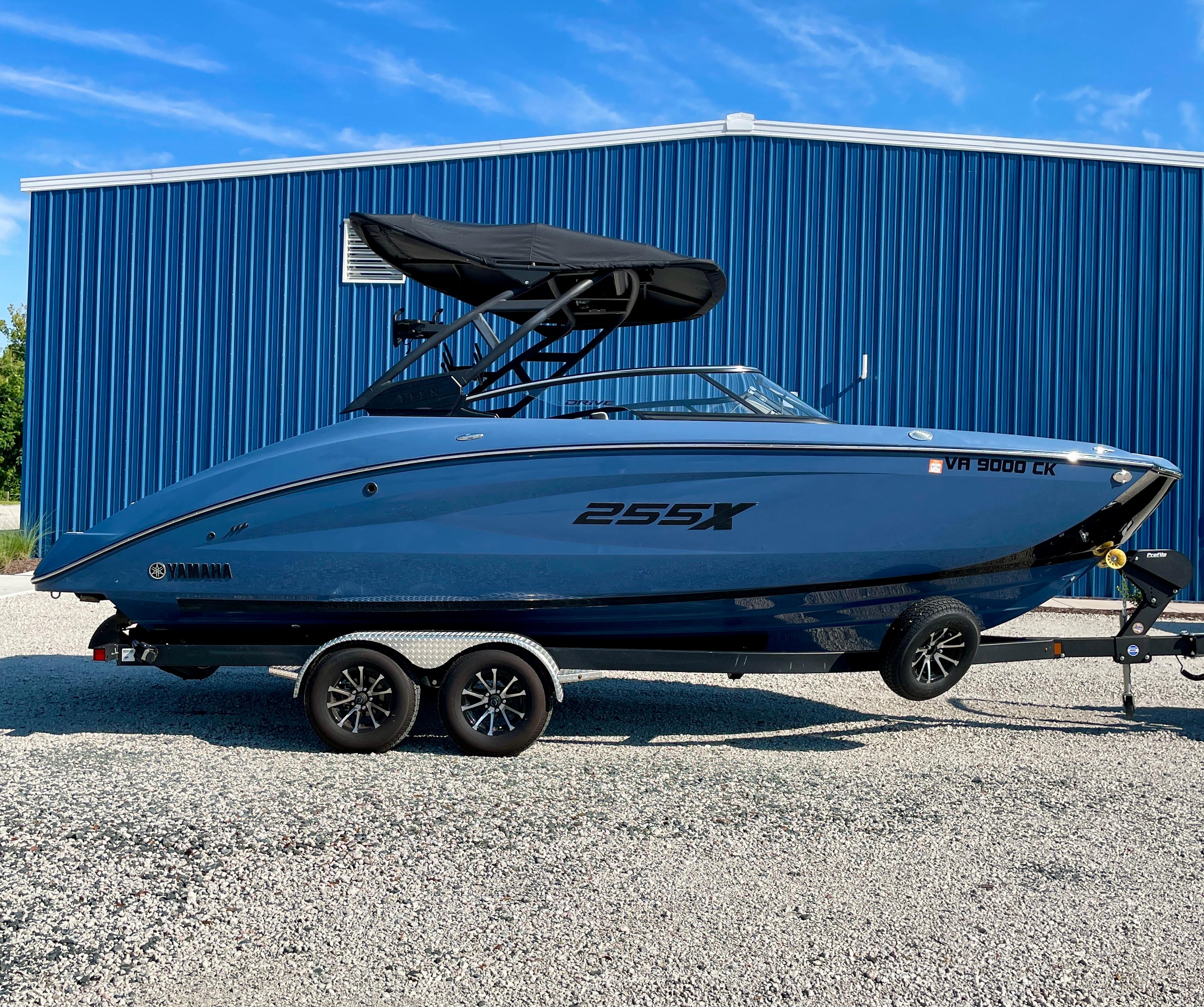 2023 Yamaha Boats 255XD