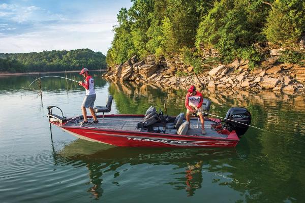 2019 Tracker Boats boat for sale, model of the boat is Pro Team 195 TXW Tournament Edition & Image # 6 of 22