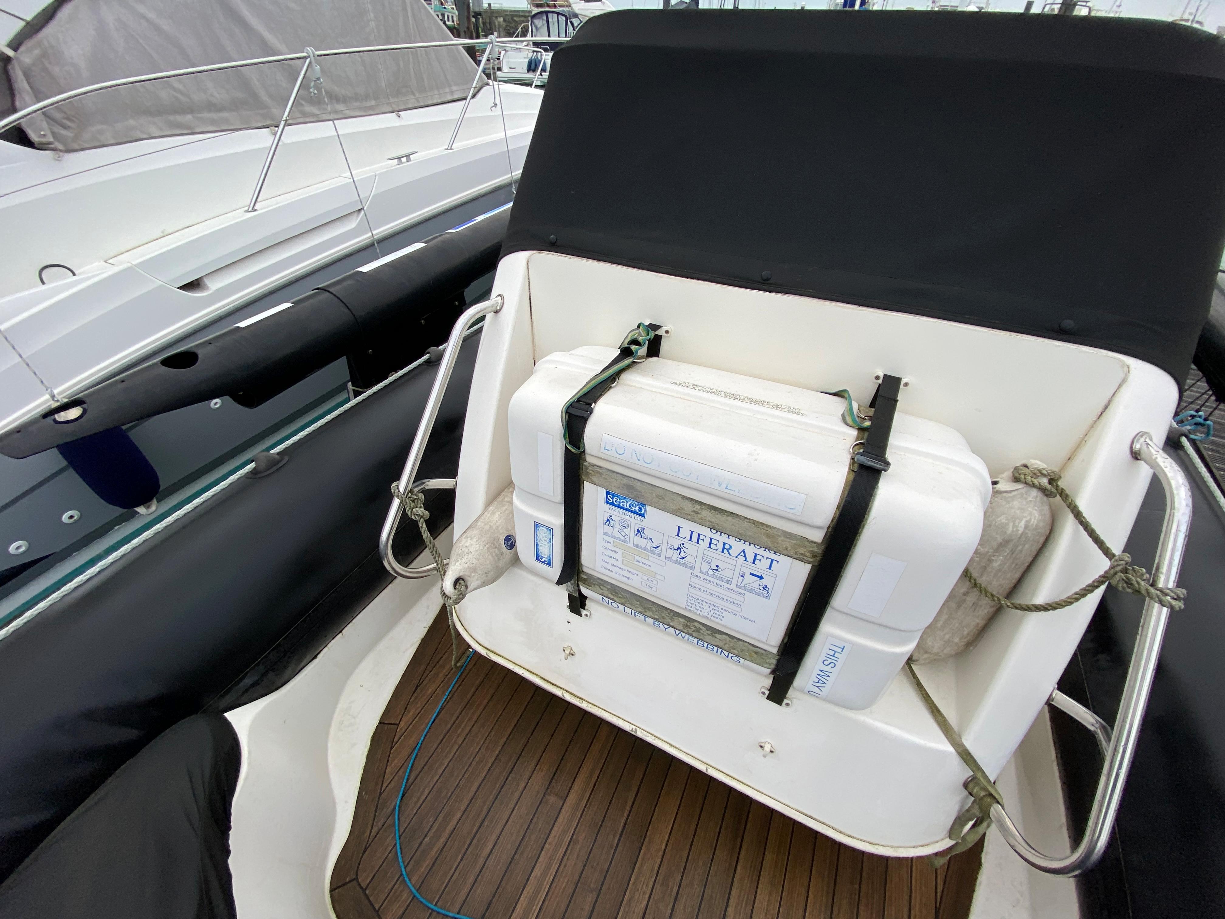 Cobra Ribs Nautique 8.5