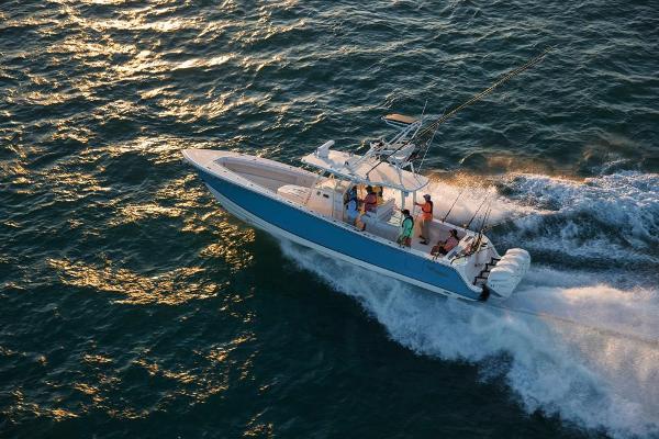 2019 Mako boat for sale, model of the boat is 414 CC Sportfish Edition & Image # 10 of 60