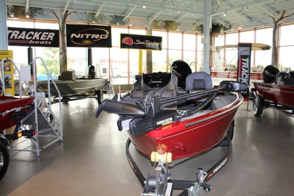 2022 Tracker Boats boat for sale, model of the boat is Super Guide V-16 SC & Image # 3 of 52