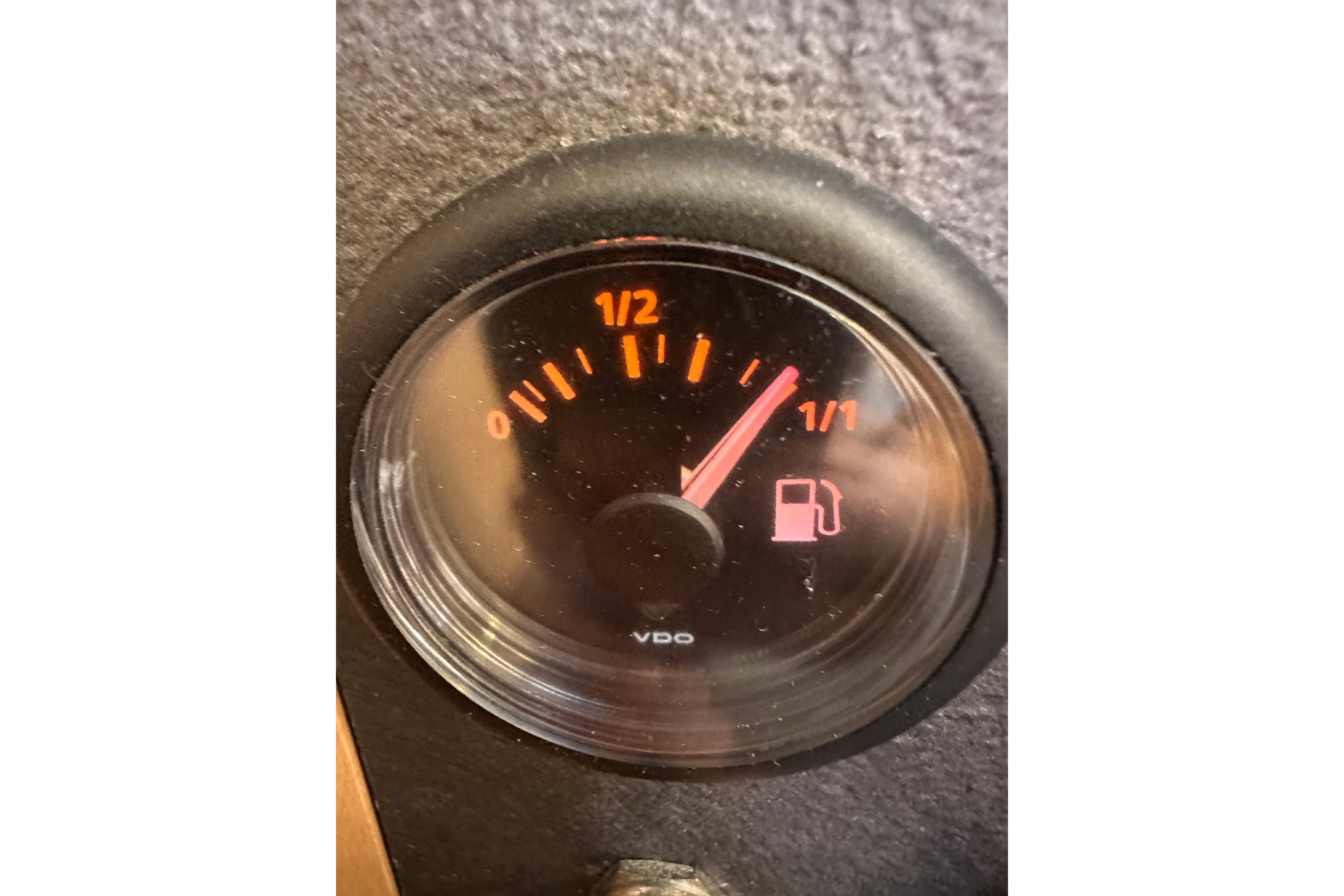 Fuel gauge of 2021 Jeanneau Sun Odyssey 349 showing full tank.