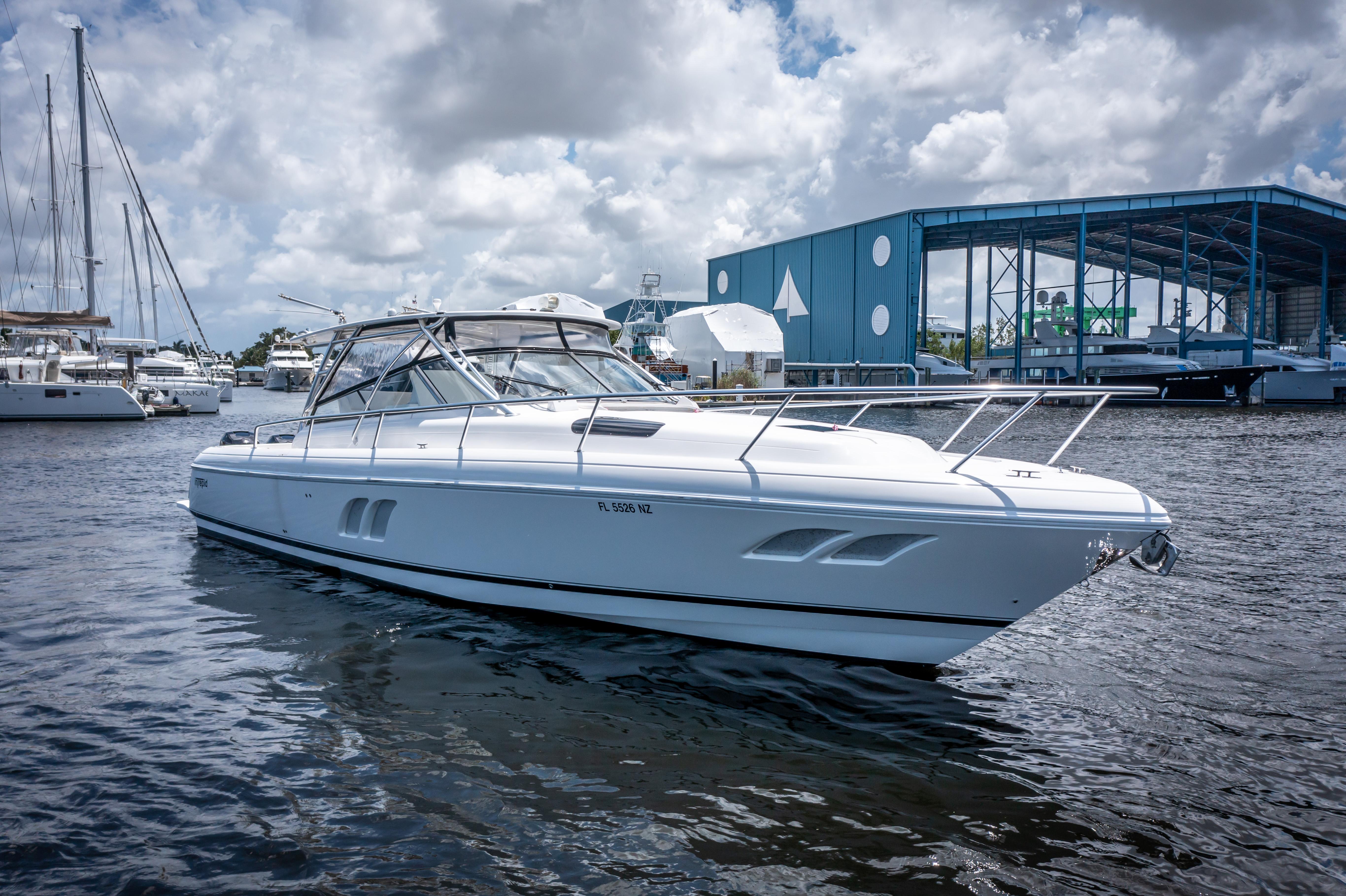 2010 Intrepid 430 Sport Yacht