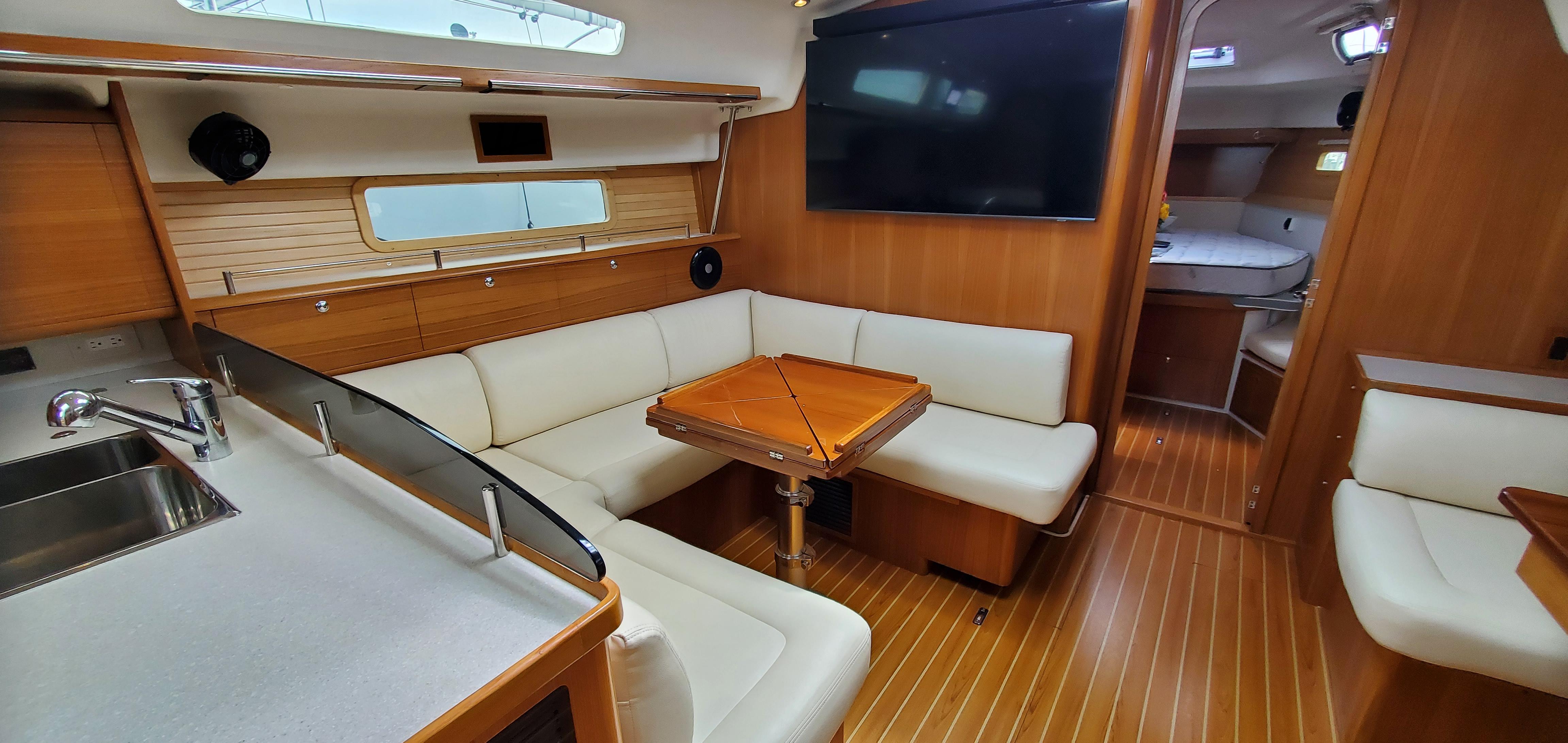 Newport RI Yacht Brokerage