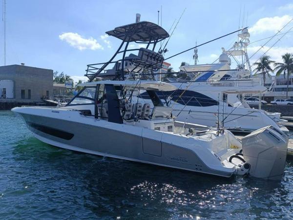 Photo of 2024 Boston Whaler 43'