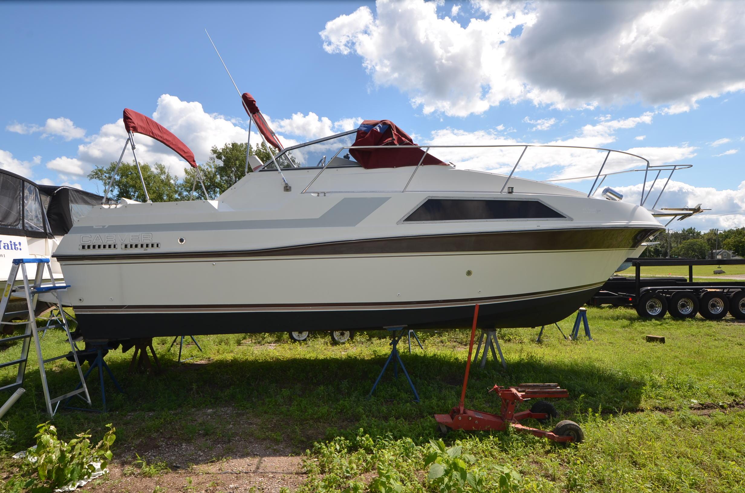 1988 Carver 27 Montego Bayport, Minnesota - Midwest Yacht Sales