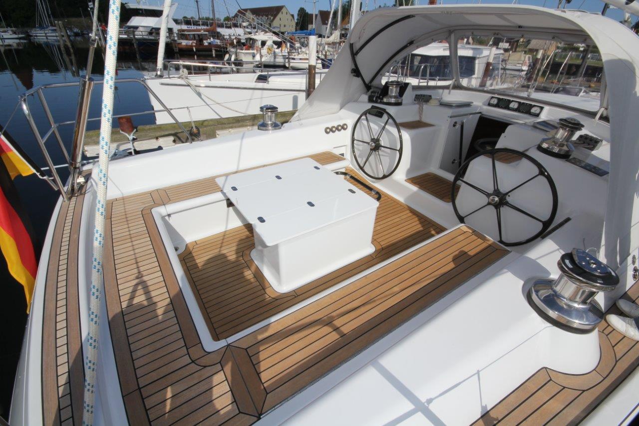 judel/vrolijk 52 performance sloop yacht for sale brokerage