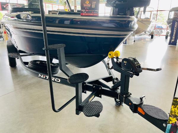 2022 Nitro boat for sale, model of the boat is ZV19 Sport & Image # 2 of 10