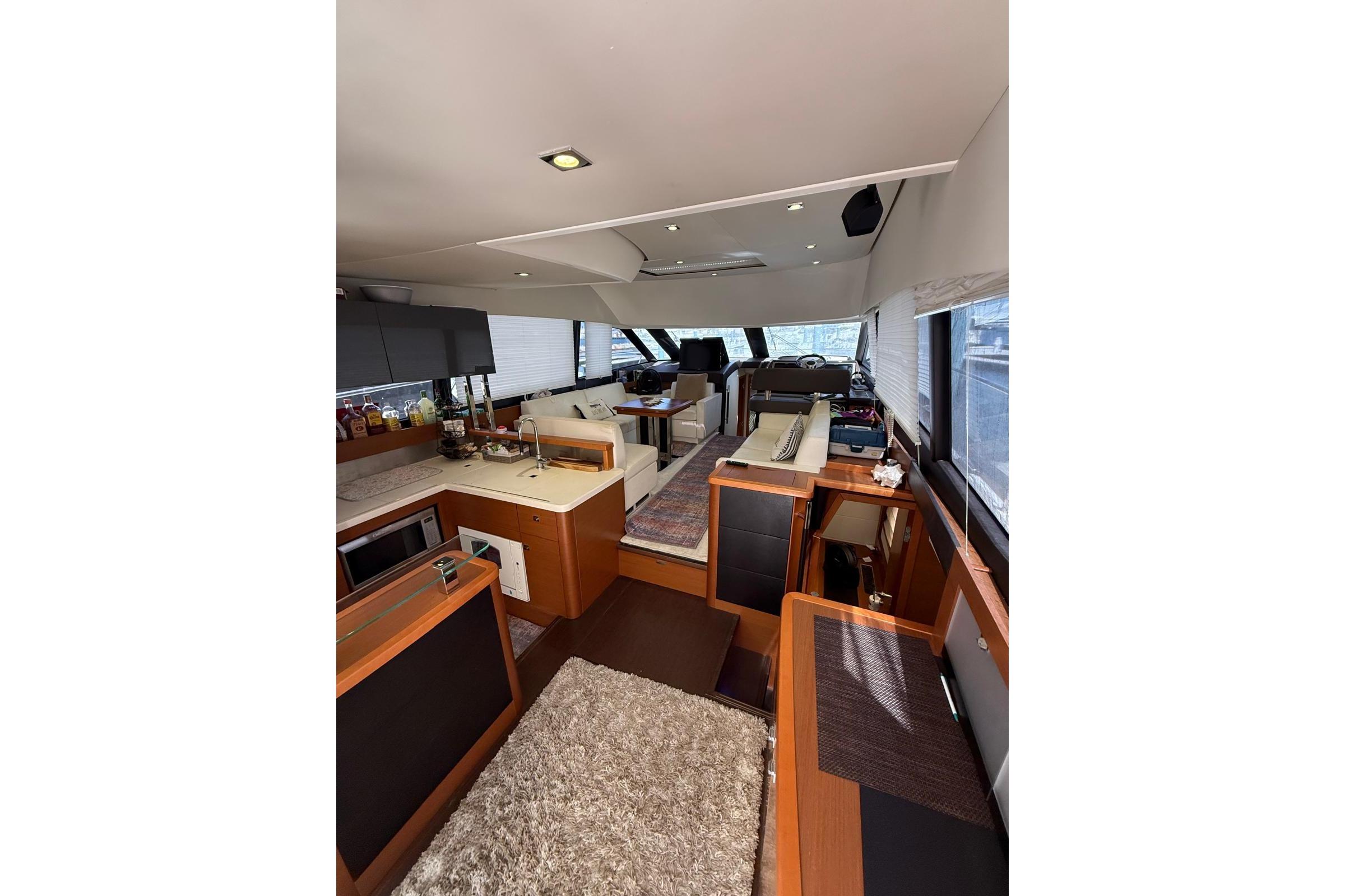 50 Prestige Flybridge