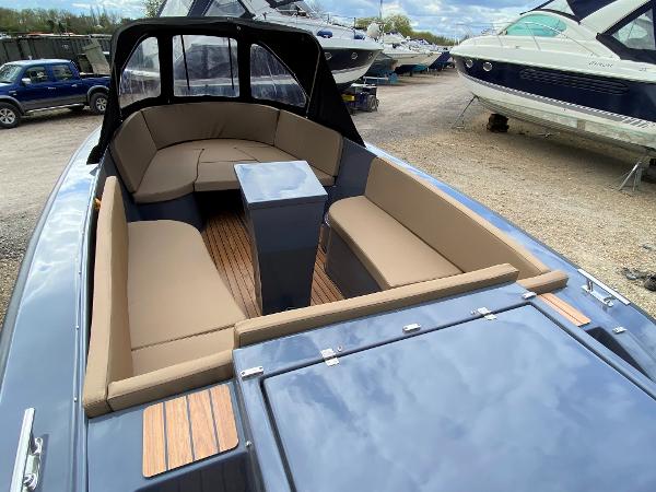 Sunrise 650 Tender