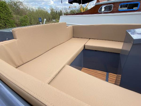 2021 Sunrise 650 Tender / Yamaha 20hp