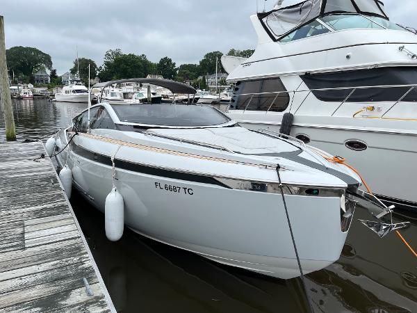 Photo of 2022 Fairline 33'