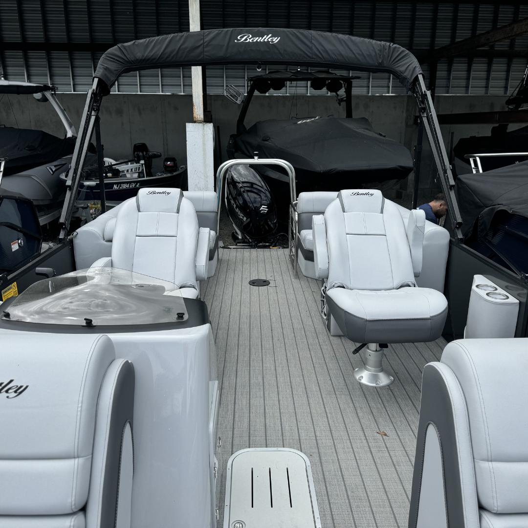 2024 Bentley pontoons 220 Elite Admiral-5