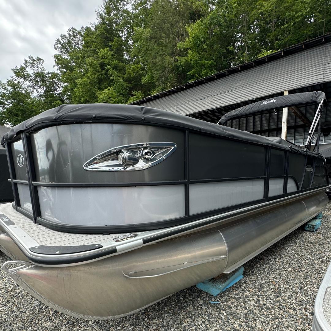 2024 Bentley pontoons 220 Elite Admiral-1