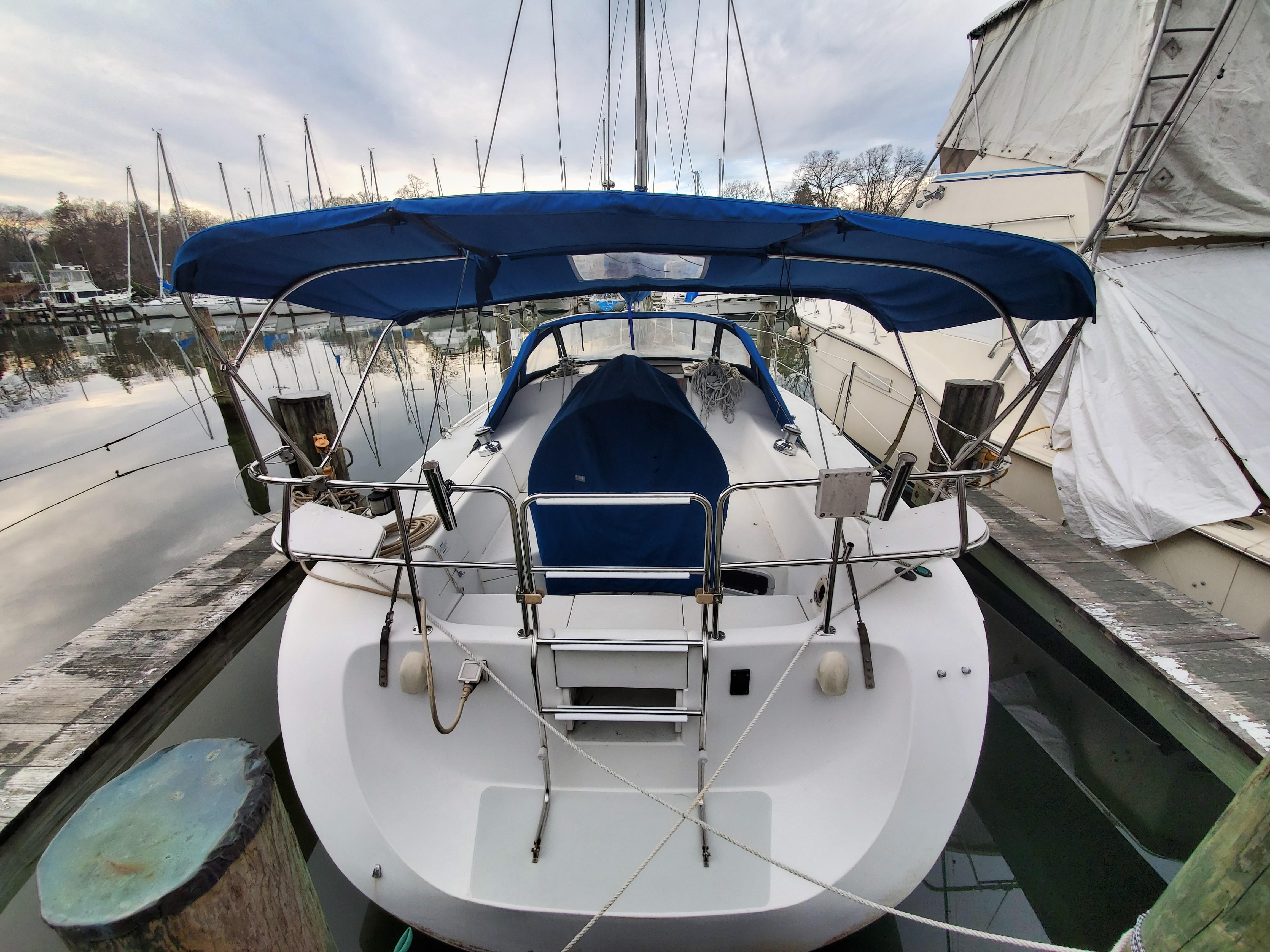 M 7134 JB Knot 10 Yacht Sales