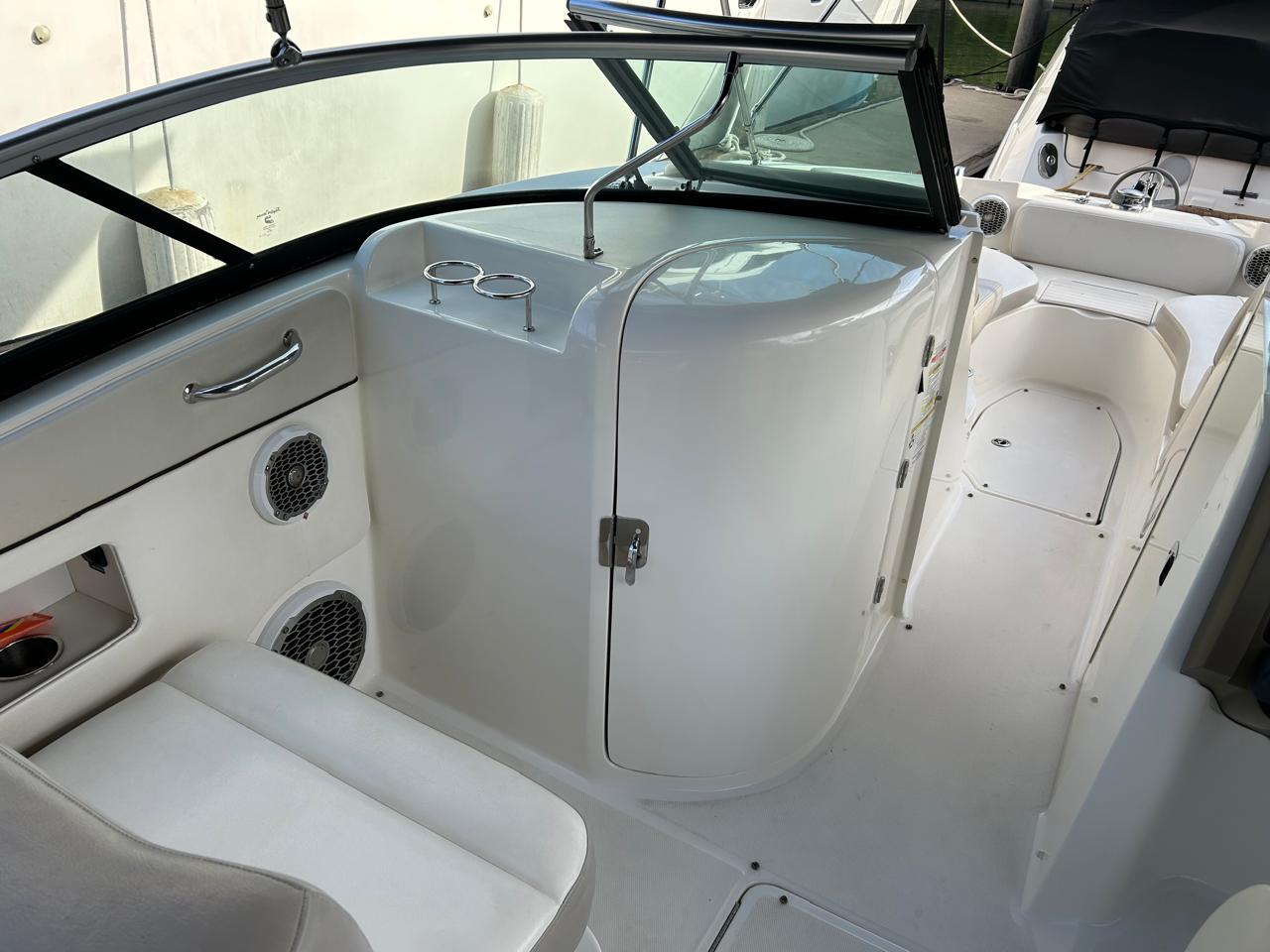 2012 Sea Ray 300 Sundeck @ Puerto Vallarta ROJA