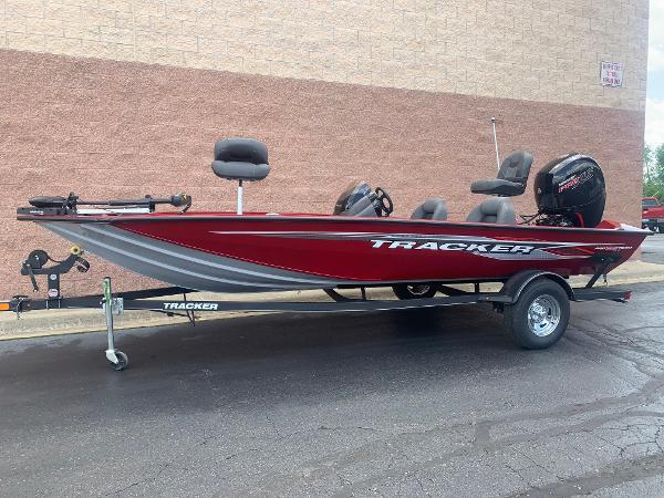 2021 Tracker Boats boat for sale, model of the boat is Pro Team 195 TXW & Image # 2 of 29