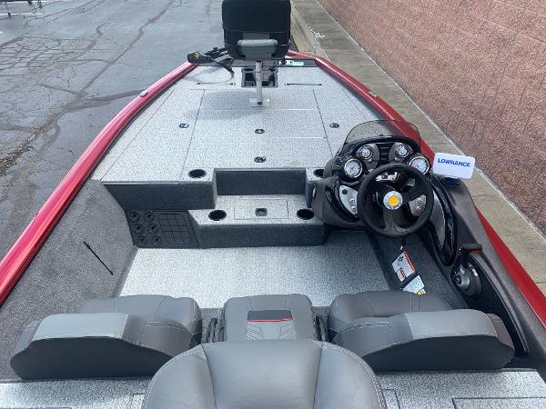 2021 Tracker Boats boat for sale, model of the boat is Pro Team 195 TXW & Image # 10 of 29