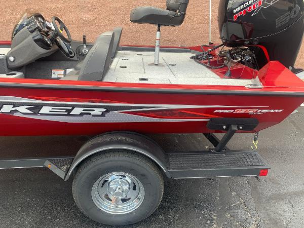 2021 Tracker Boats boat for sale, model of the boat is Pro Team 195 TXW & Image # 27 of 29